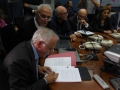 05_Il Prefetto Donato CAFAGNA firma il Protocollo per la Cabina di Regia per Terra dei Fuochi_Napoli_6 Novembre 2014 (1)
